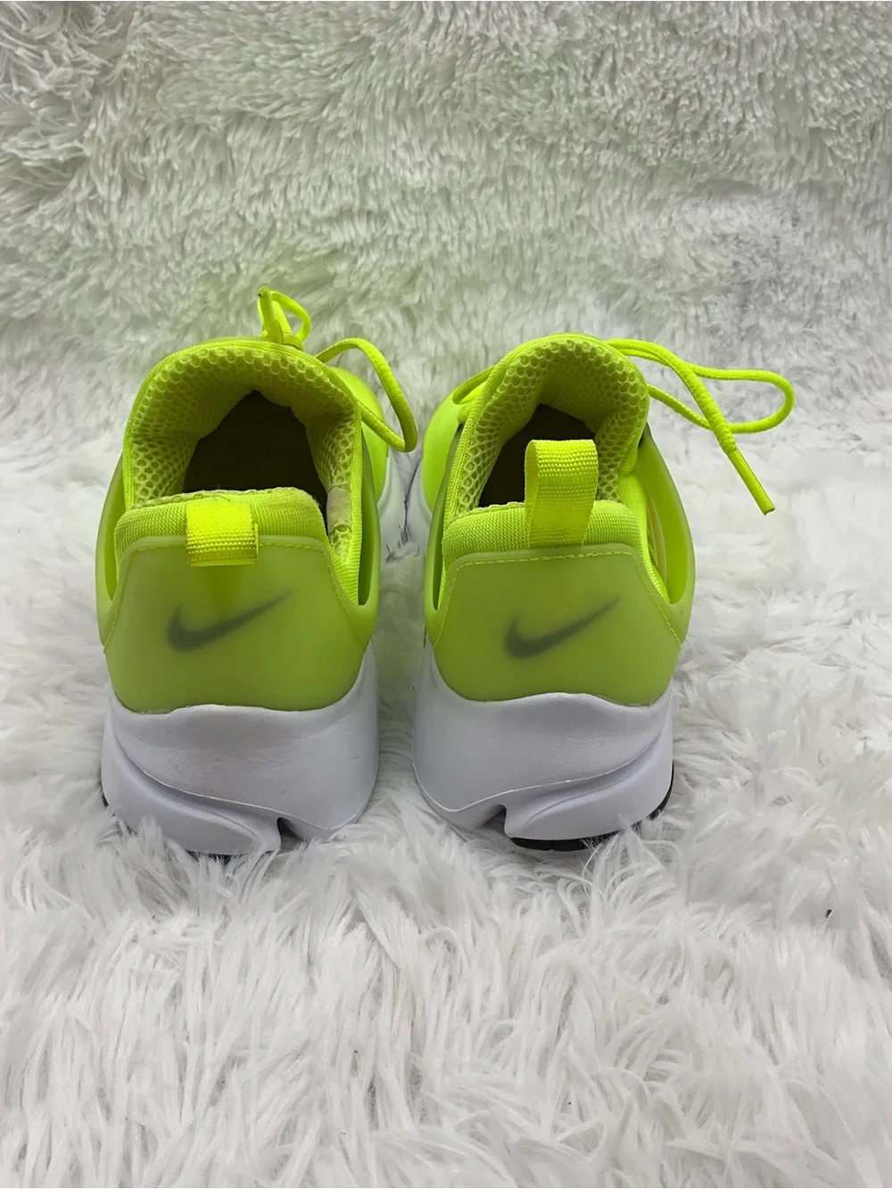 Nike Air Presto Volt Size Women’s 8.5 / Men’s US 7Y Neon Yellow Running Shoes